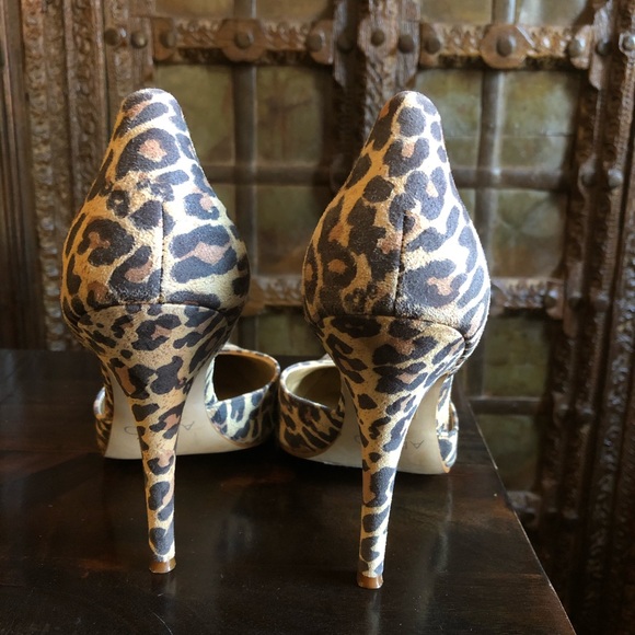 Gorgeous Suede Leopard Print Heels ♥️ - Picture 8 of 12